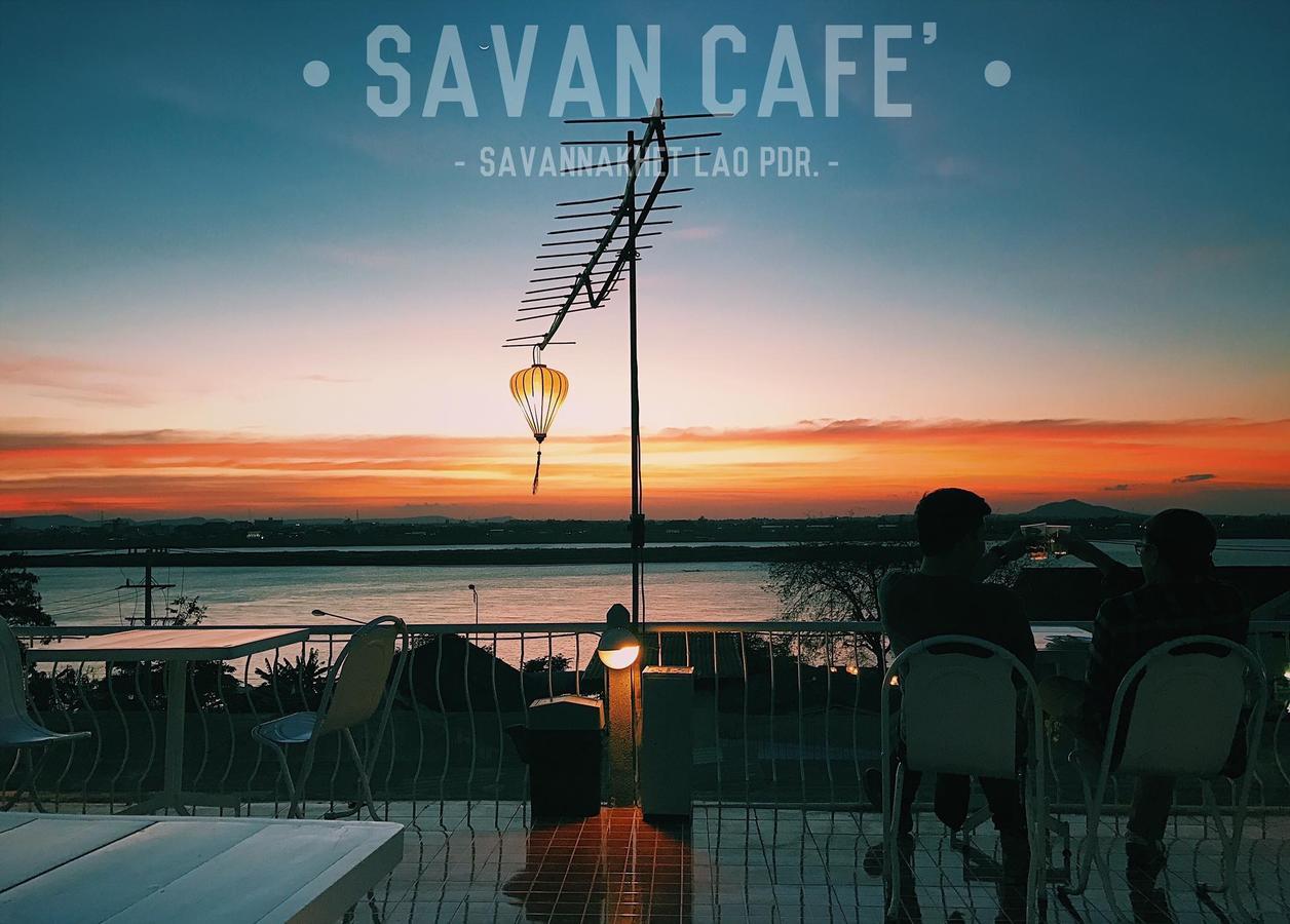 Savan Cafe Hostel Саванакет Екстериор снимка